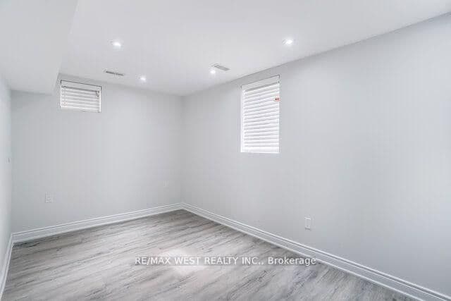 63 Belvidere Avenue, Unit Basement thumbnail 13