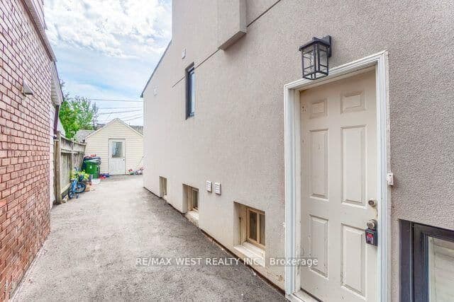 63 Belvidere Avenue, Unit Basement thumbnail 2