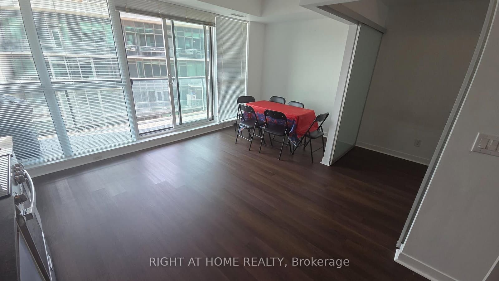 51 East Liberty Street, Unit 1916 thumbnail 10
