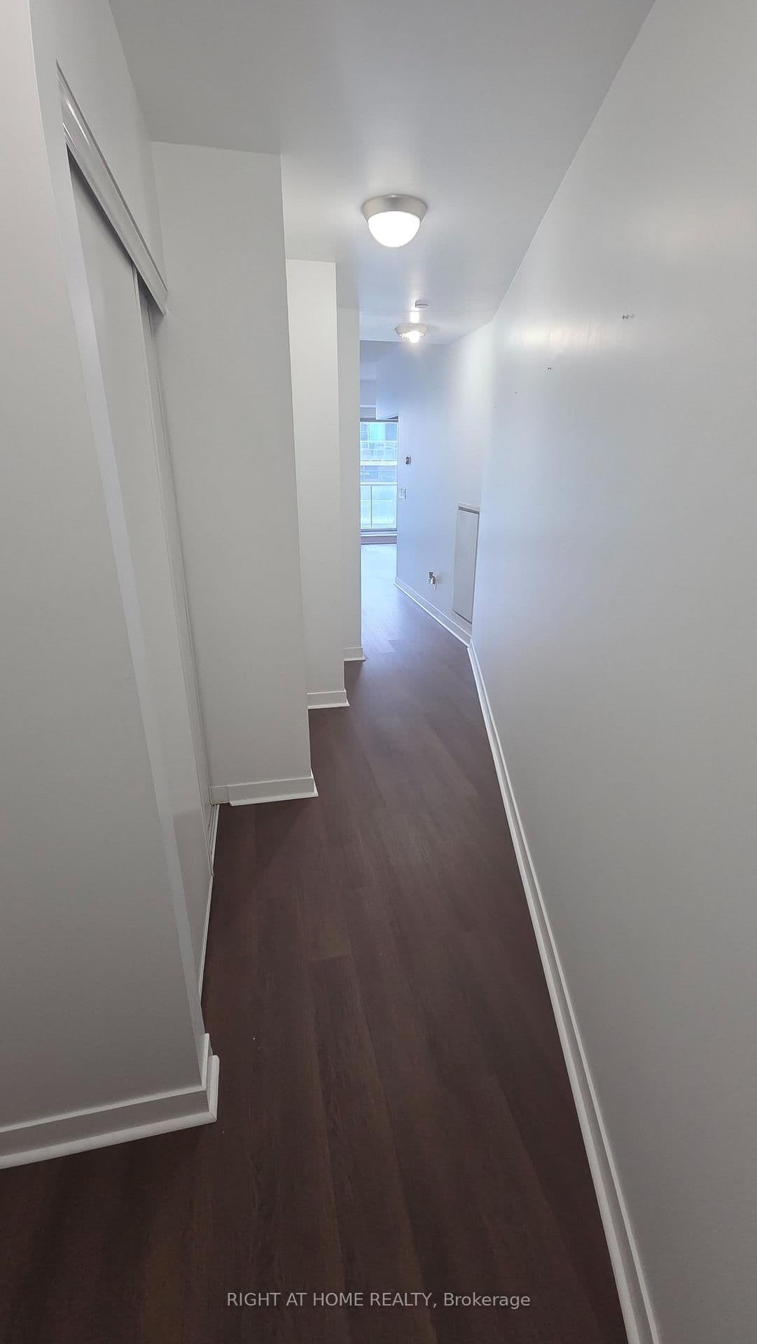 51 East Liberty Street, Unit 1916 thumbnail 2