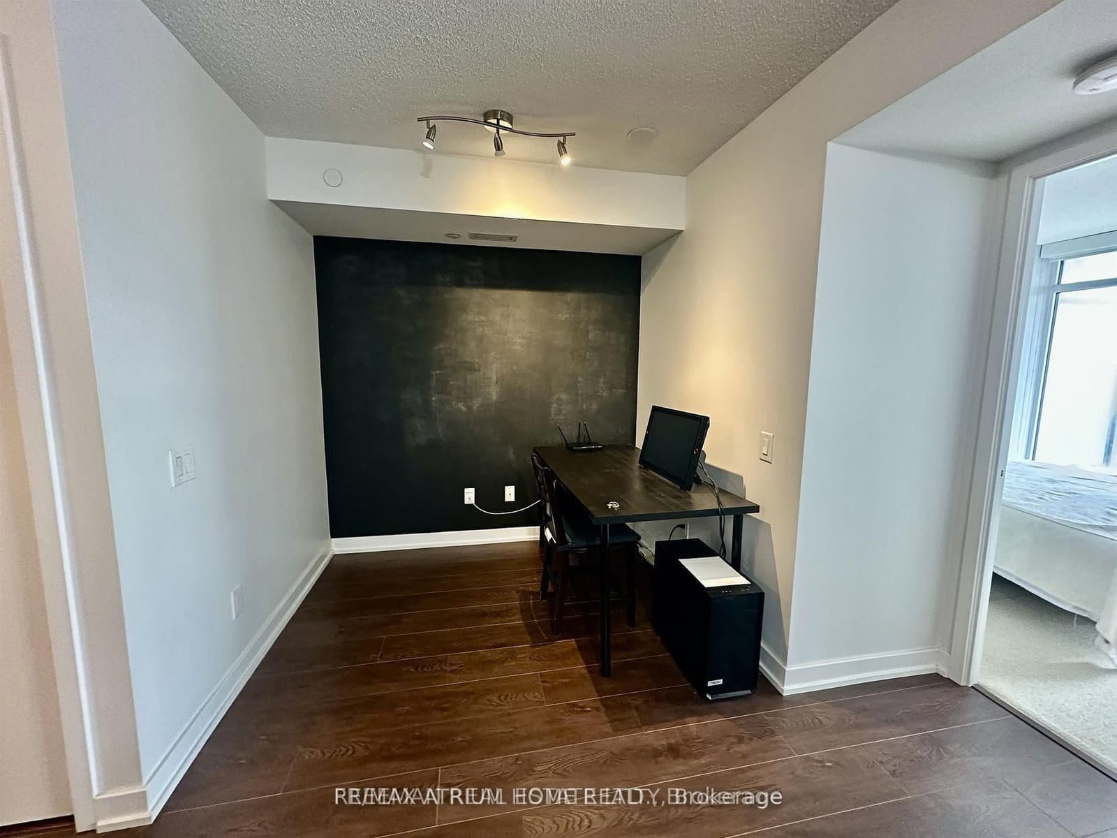 72 Esther Shiner Boulevard, Unit 320 thumbnail 10