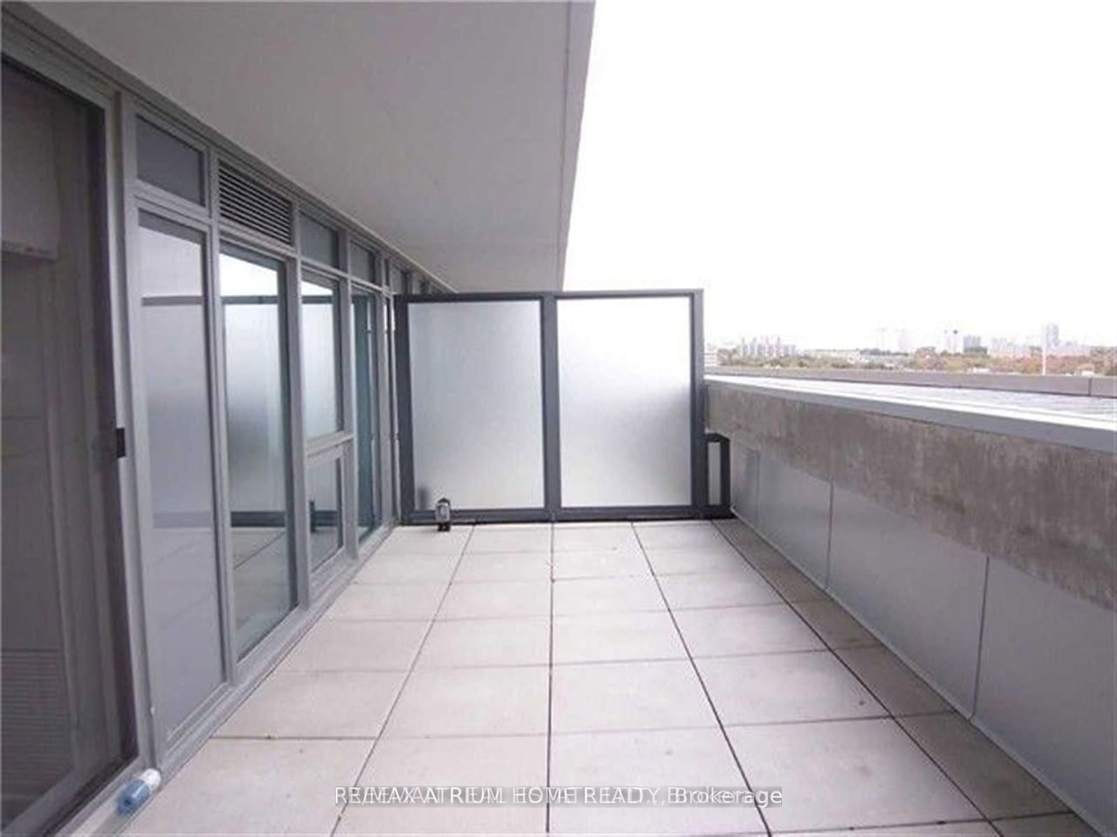 72 Esther Shiner Boulevard, Unit 320 thumbnail 11