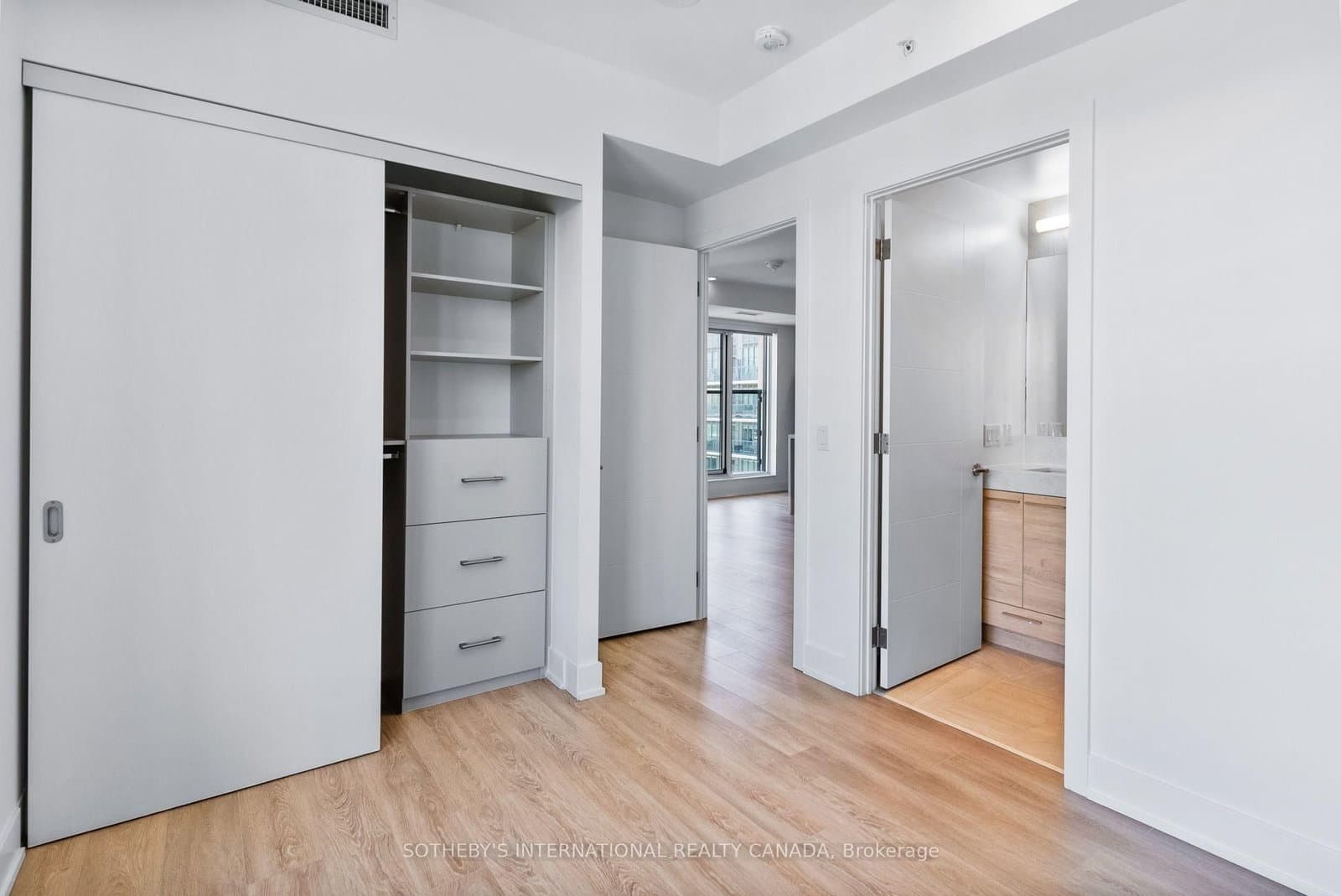200 Redpath Avenue, Unit 3605 thumbnail 17