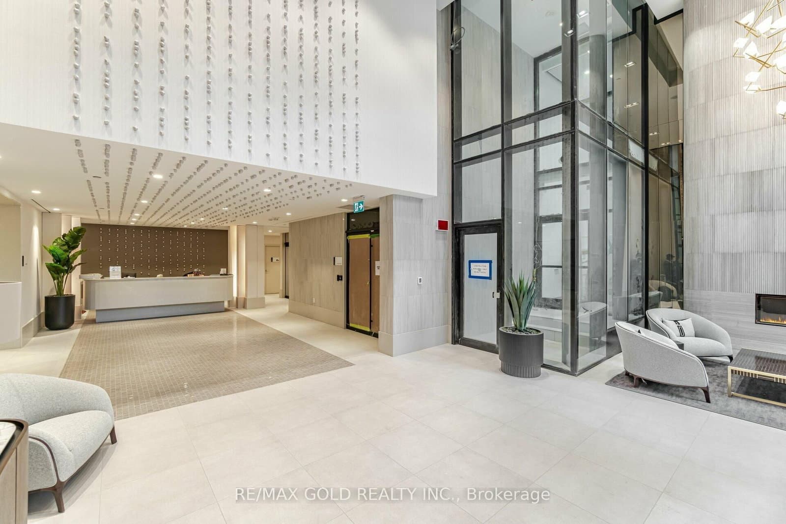 2020 Bathurst Street, Unit 216 thumbnail 3