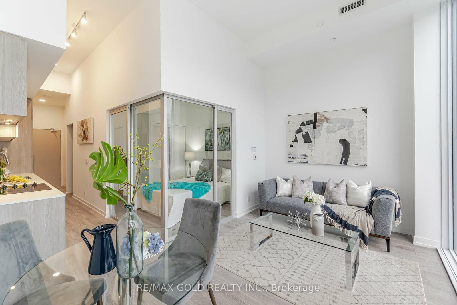 2020 Bathurst Street, Unit 216 thumbnail 7