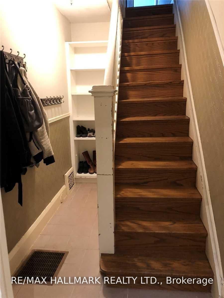 37 Lola Road, Unit Upper thumbnail 3