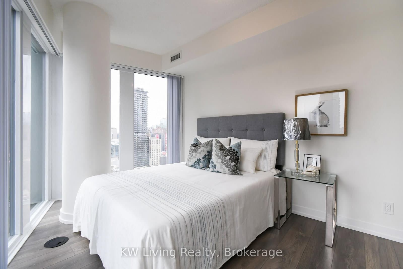 60 Shuter Street, Unit 2506 thumbnail 12