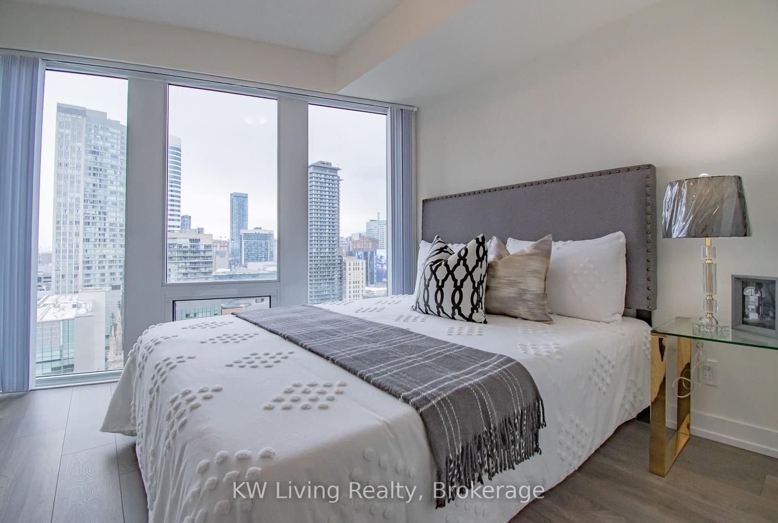60 Shuter Street, Unit 2506 thumbnail 15