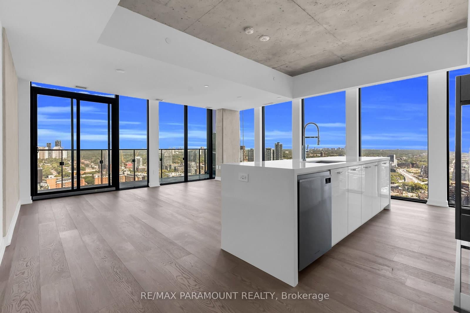 284 King Street E, Unit 3104 thumbnail 10