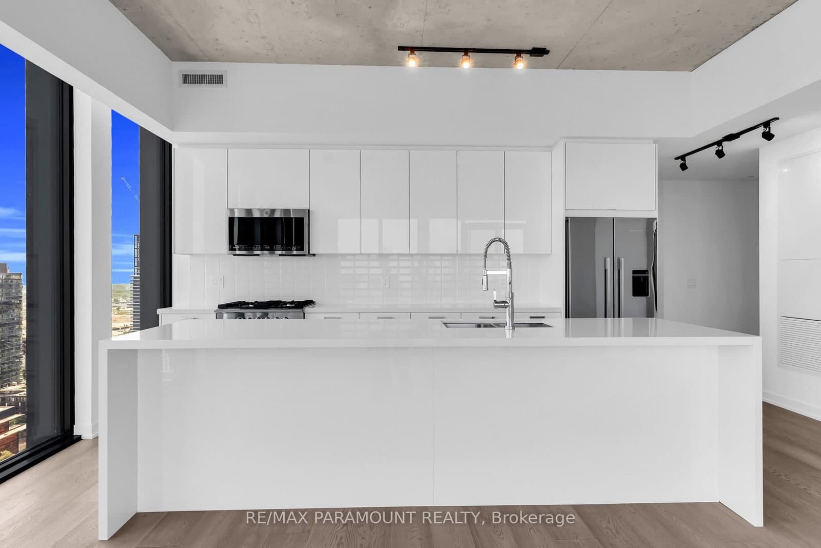 284 King Street E, Unit 3104 thumbnail 12