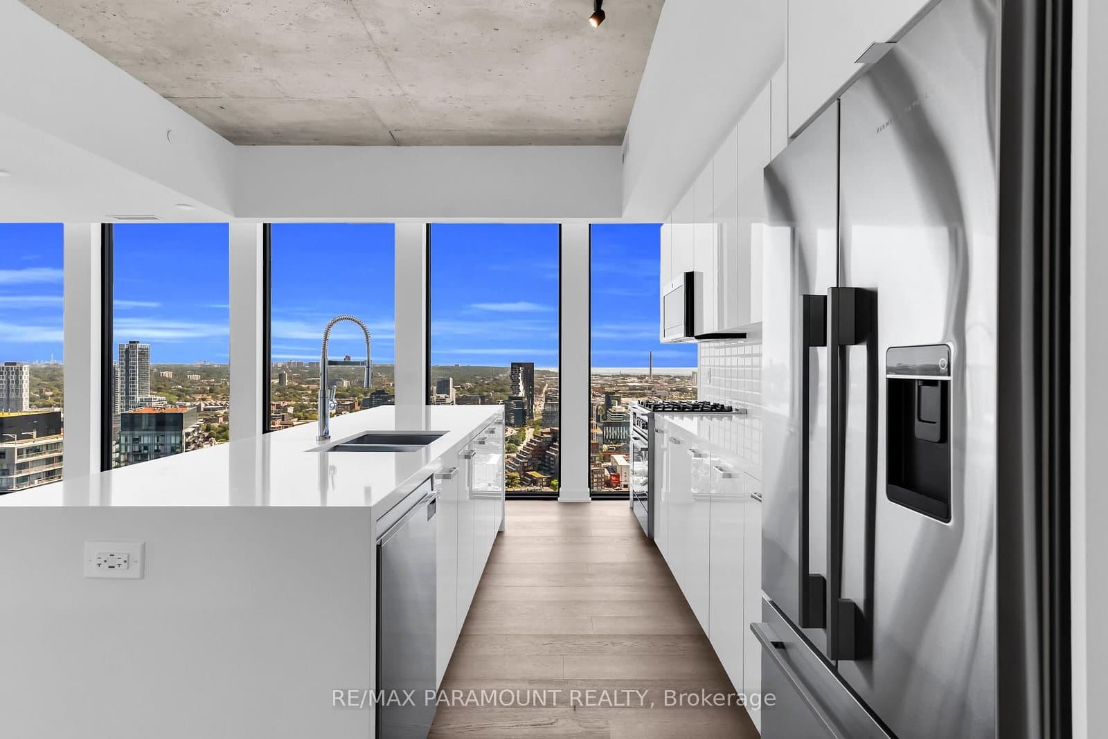 284 King Street E, Unit 3104 thumbnail 14