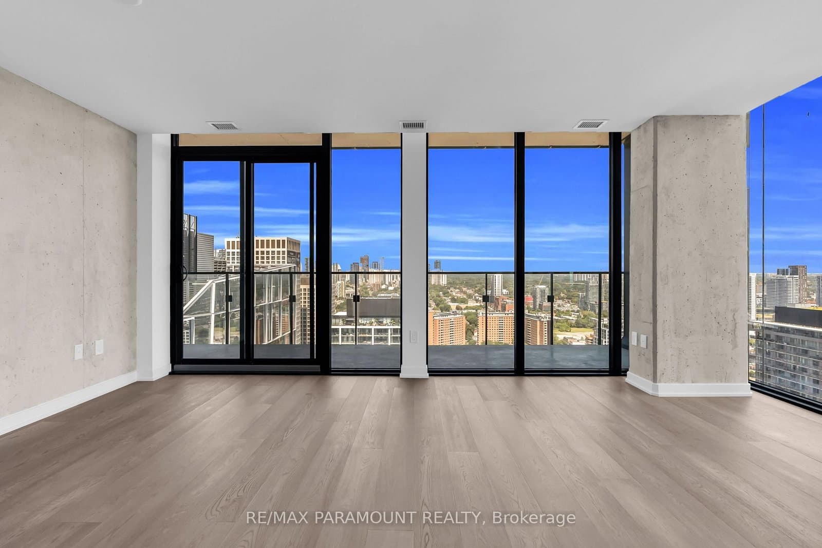 284 King Street E, Unit 3104 thumbnail 18