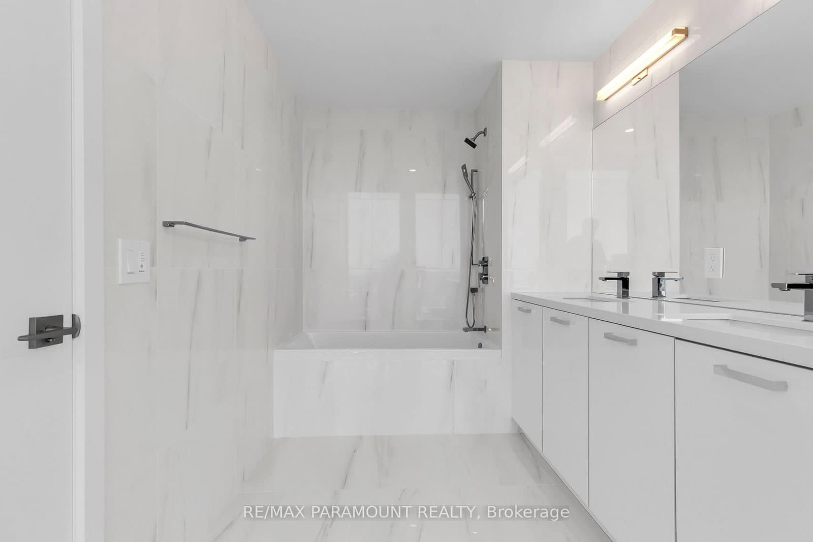 284 King Street E, Unit 3104 thumbnail 26