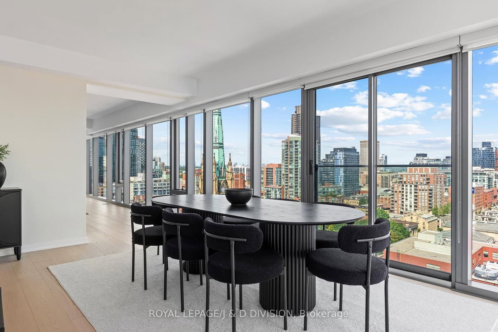 60 Colborne Street, Unit 1702 thumbnail 17