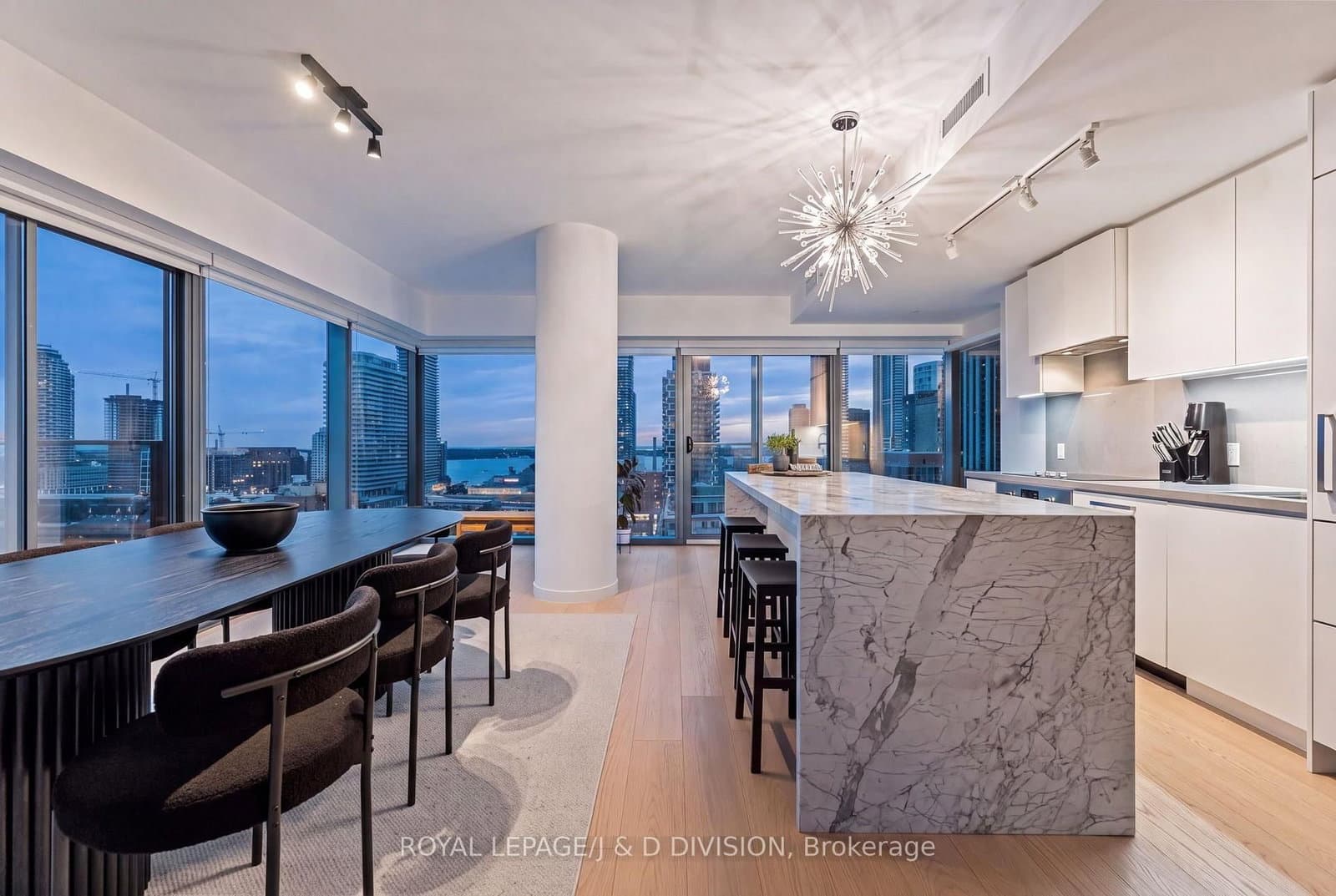 60 Colborne Street, Unit 1702 thumbnail 19