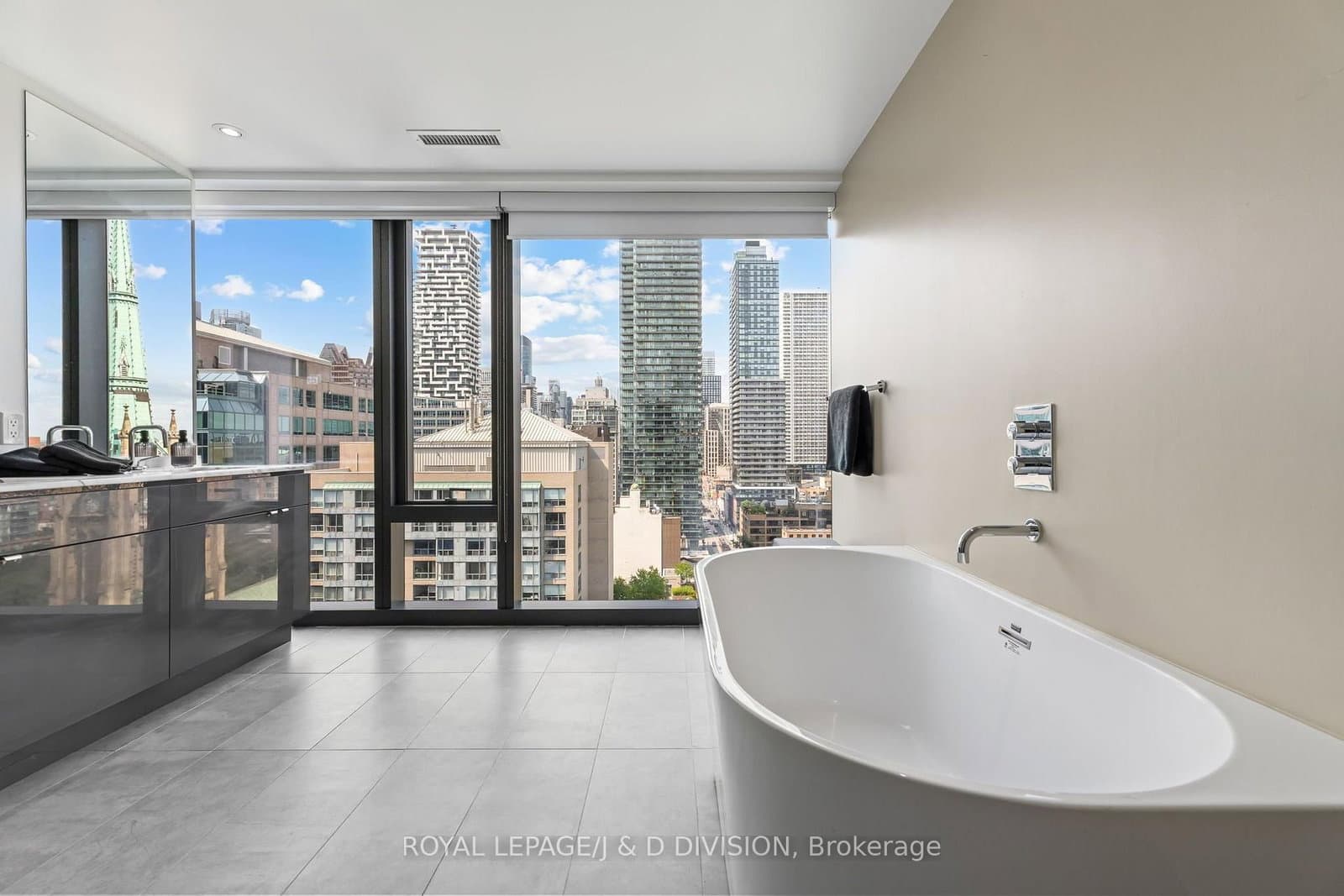 60 Colborne Street, Unit 1702 thumbnail 35