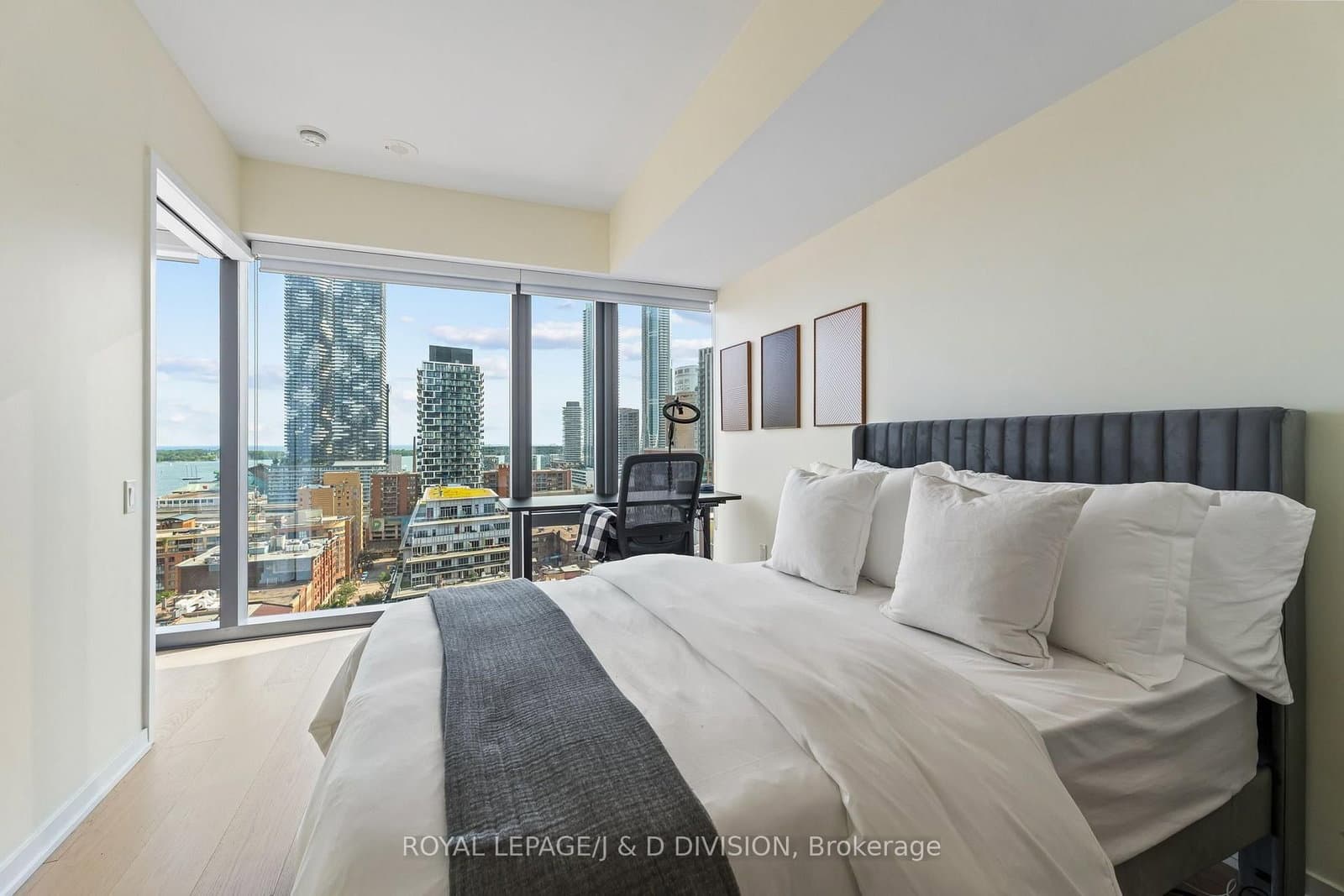 60 Colborne Street, Unit 1702 thumbnail 37