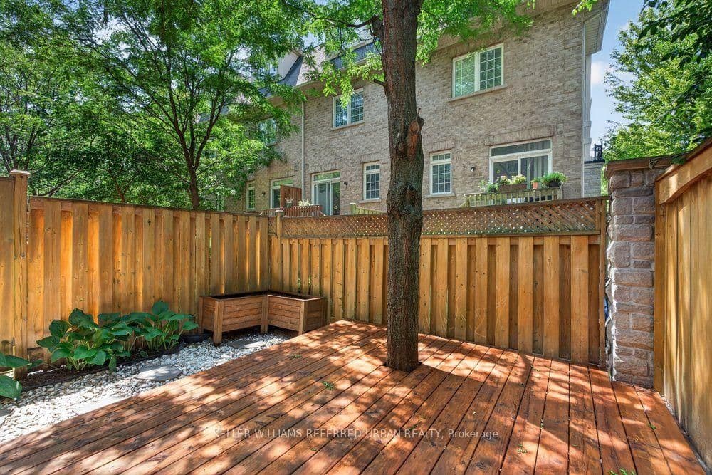 233 Finch Avenue E thumbnail 32