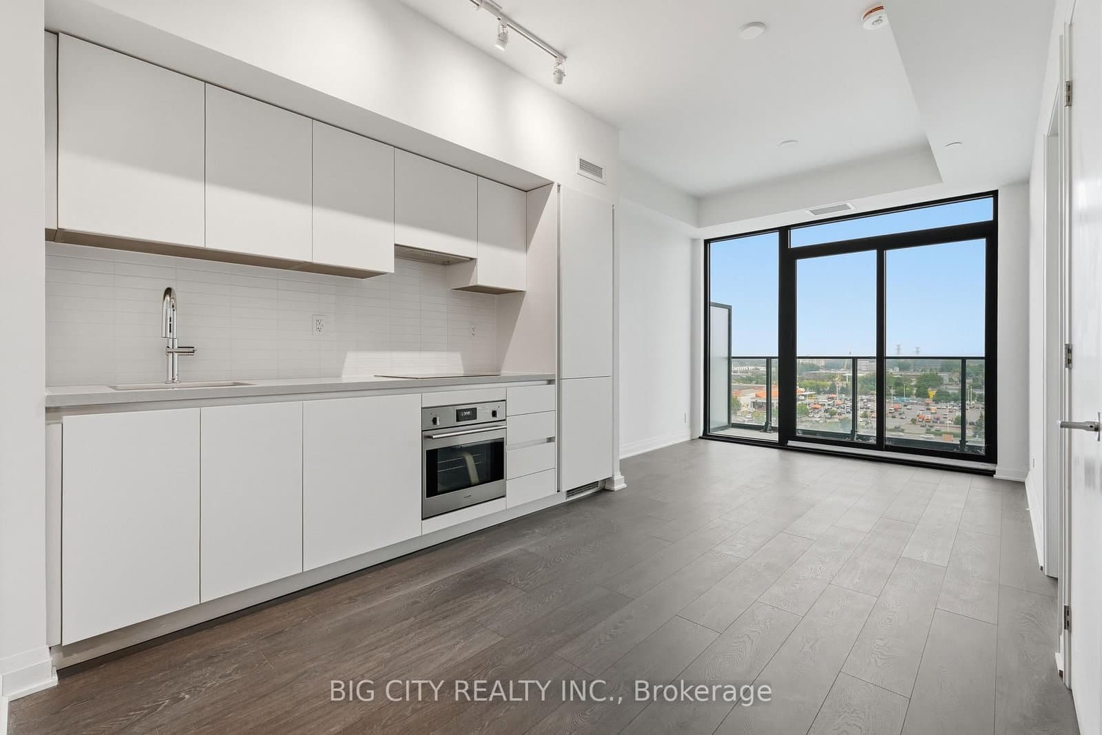 25 Frederick Todd Way, Unit 1001 thumbnail 3