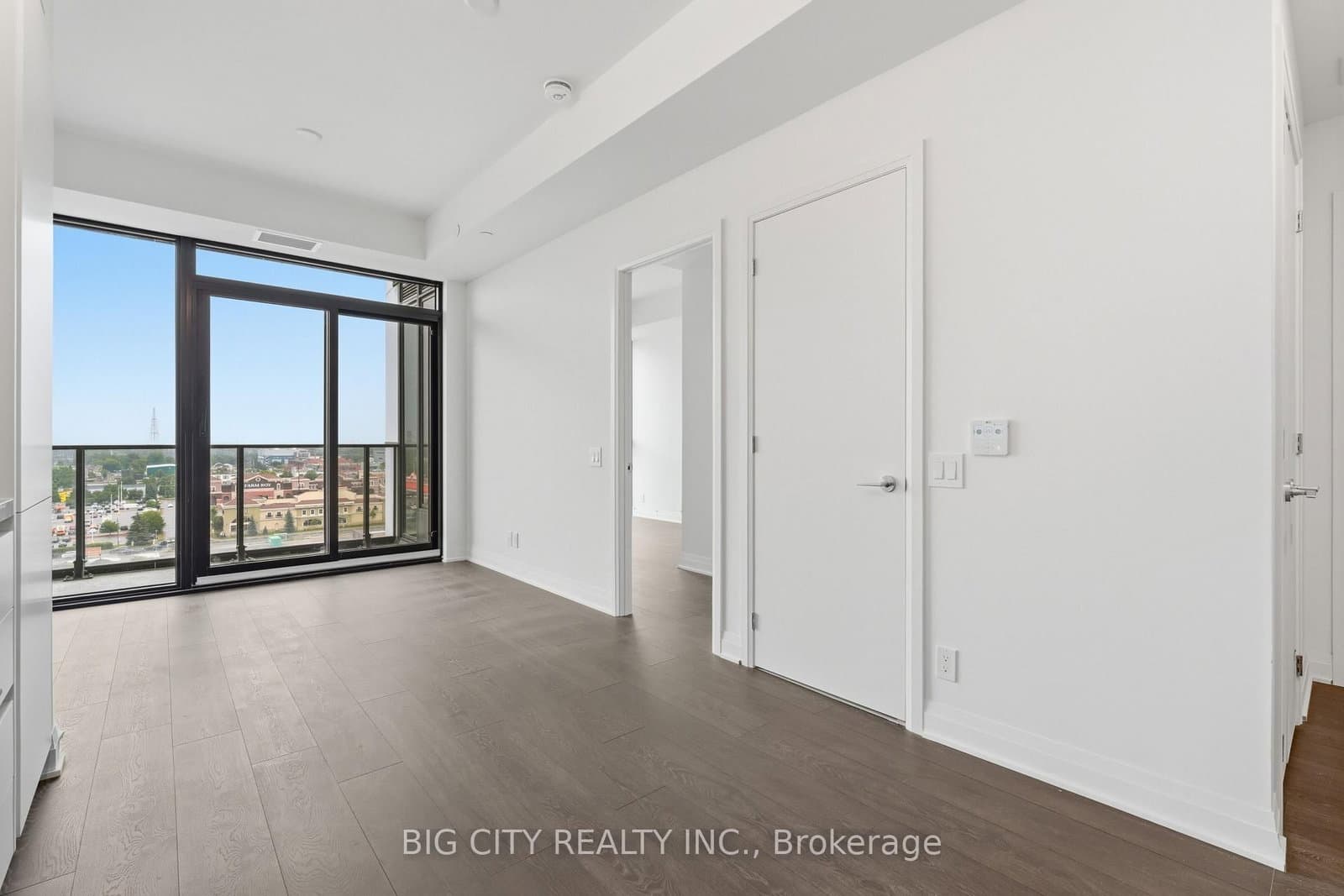 25 Frederick Todd Way, Unit 1001 thumbnail 4