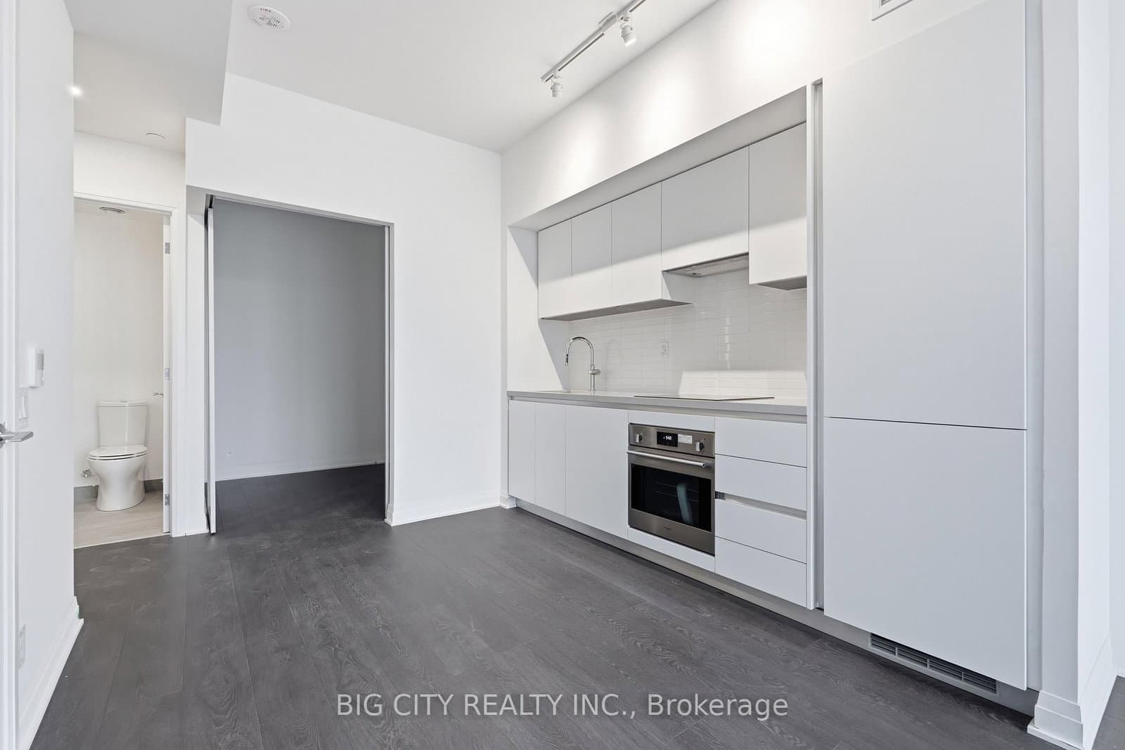 25 Frederick Todd Way, Unit 1001 thumbnail 5