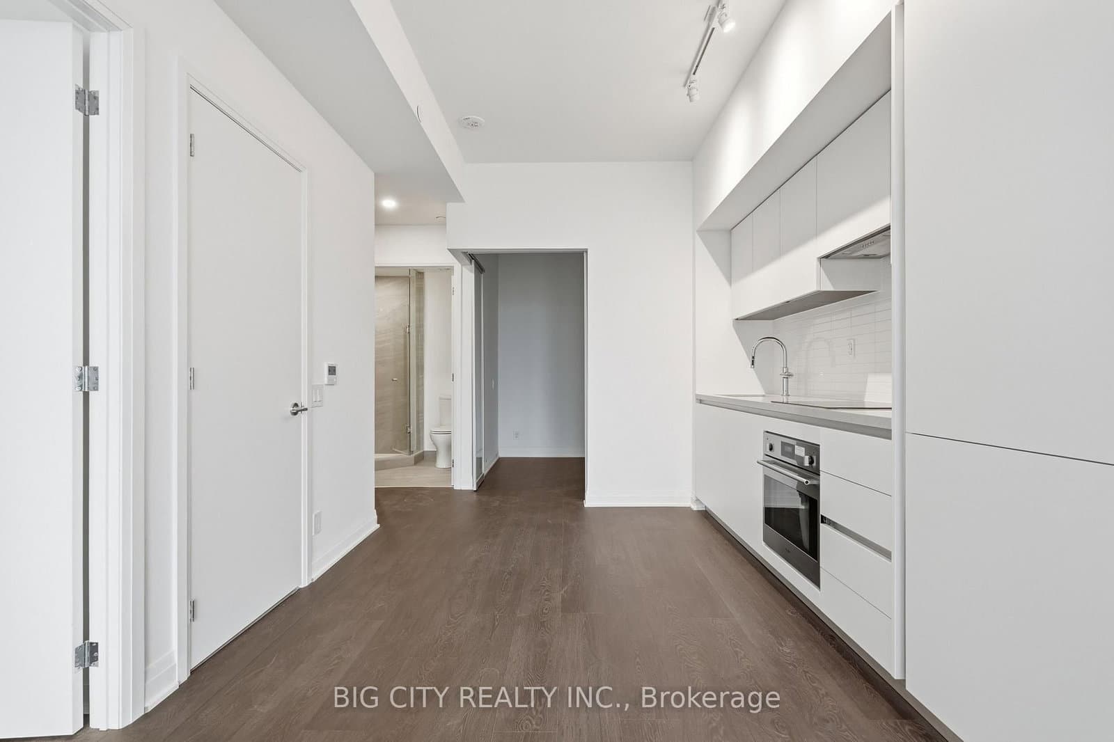 25 Frederick Todd Way, Unit 1001 thumbnail 7