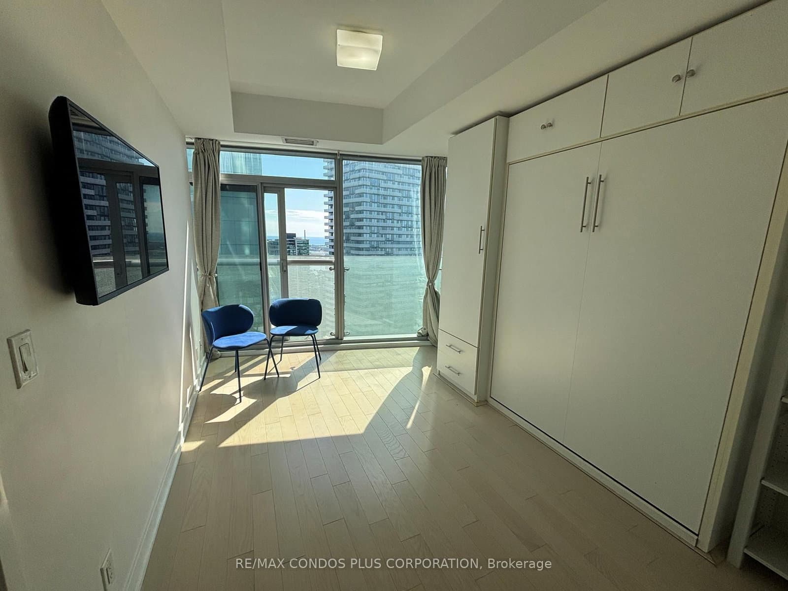 14 York Street, Unit 5102 thumbnail 7
