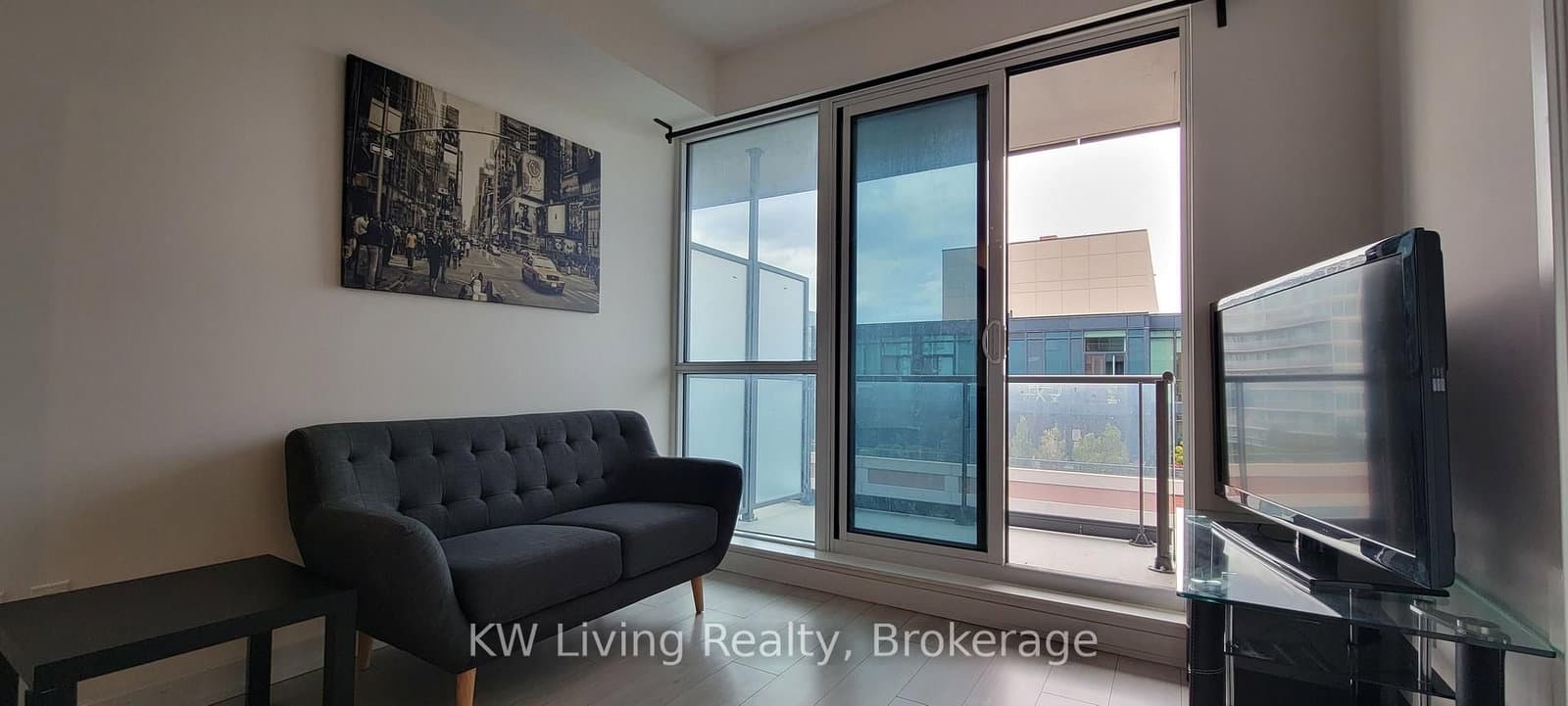 31 Tippett Road, Unit 1117 thumbnail 4