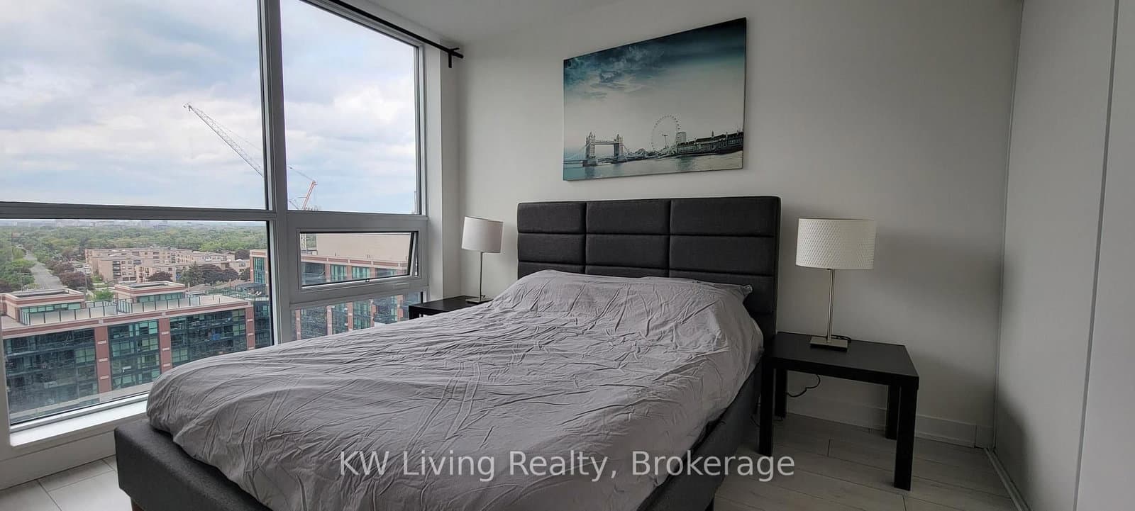 31 Tippett Road, Unit 1117 thumbnail 5