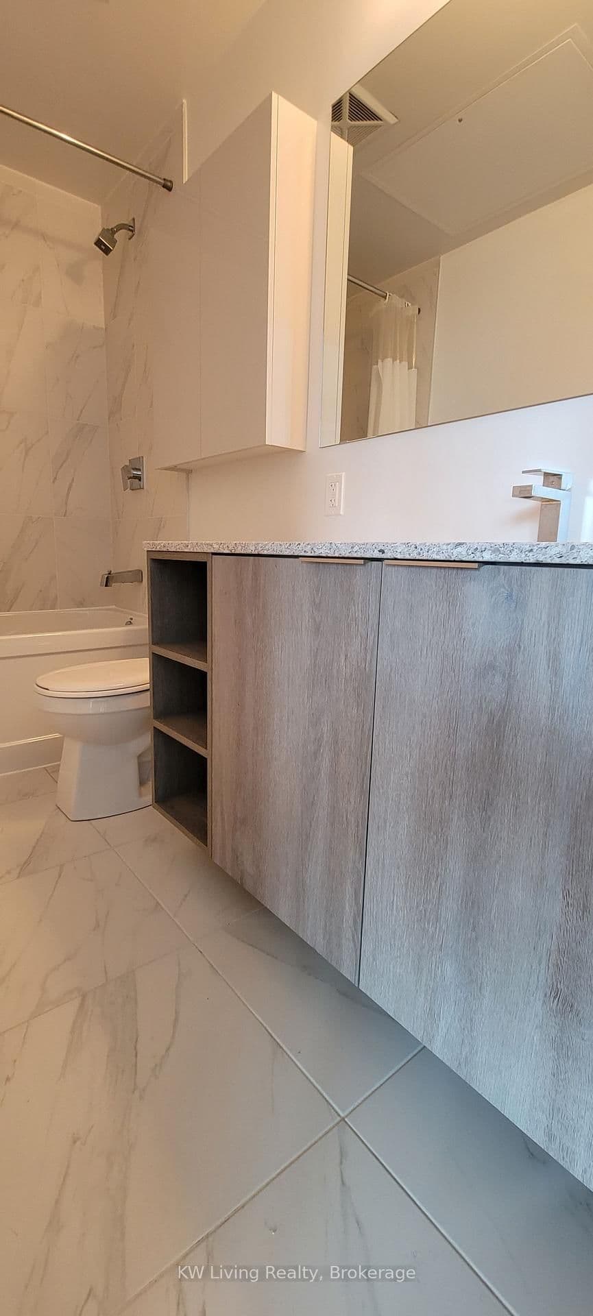 31 Tippett Road, Unit 1117 thumbnail 7