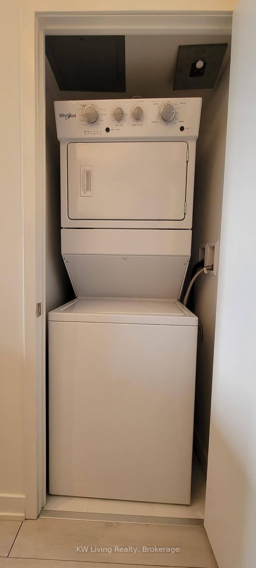 31 Tippett Road, Unit 1117 thumbnail 9