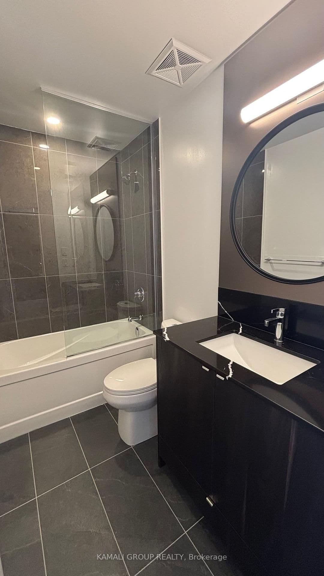 771 Yonge Street, Unit 2105 thumbnail 6
