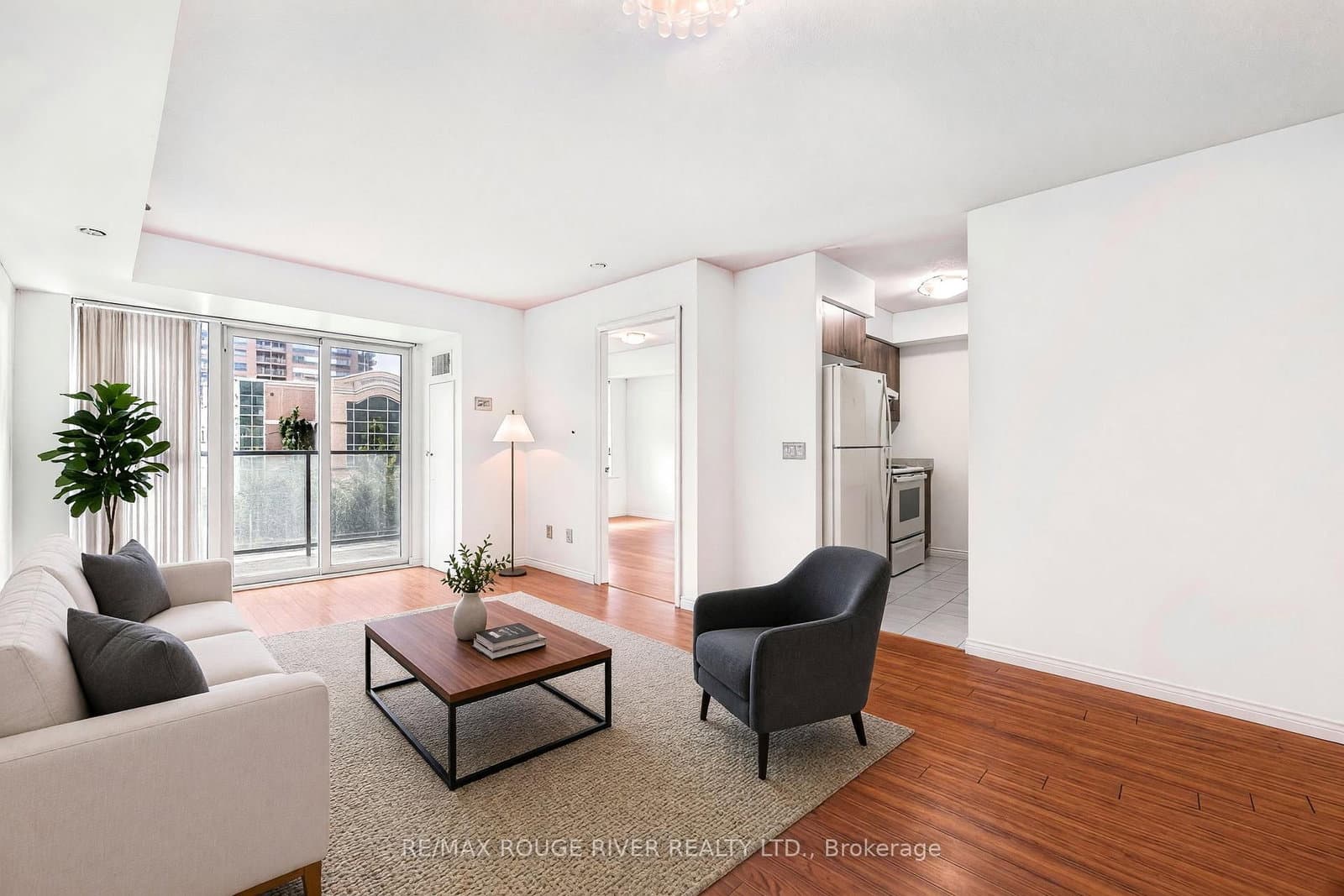 35 Saranac Boulevard, Unit 330 thumbnail 6