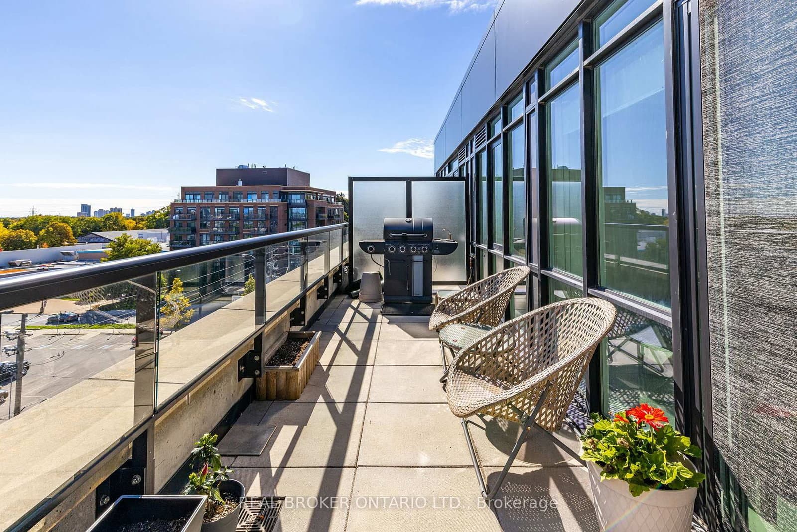 25 Malcolm Road, Unit 606 thumbnail 21