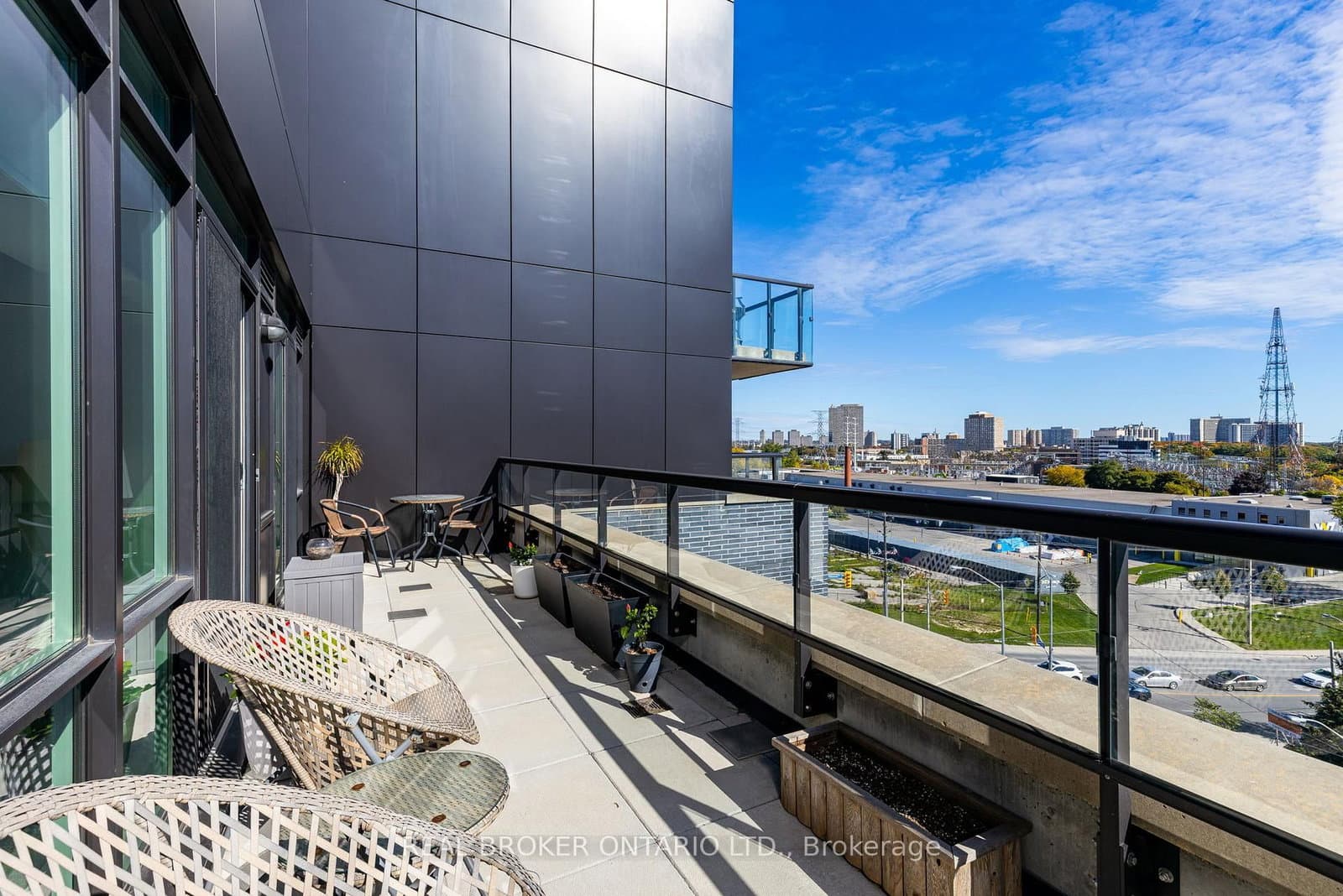 25 Malcolm Road, Unit 606 thumbnail 22
