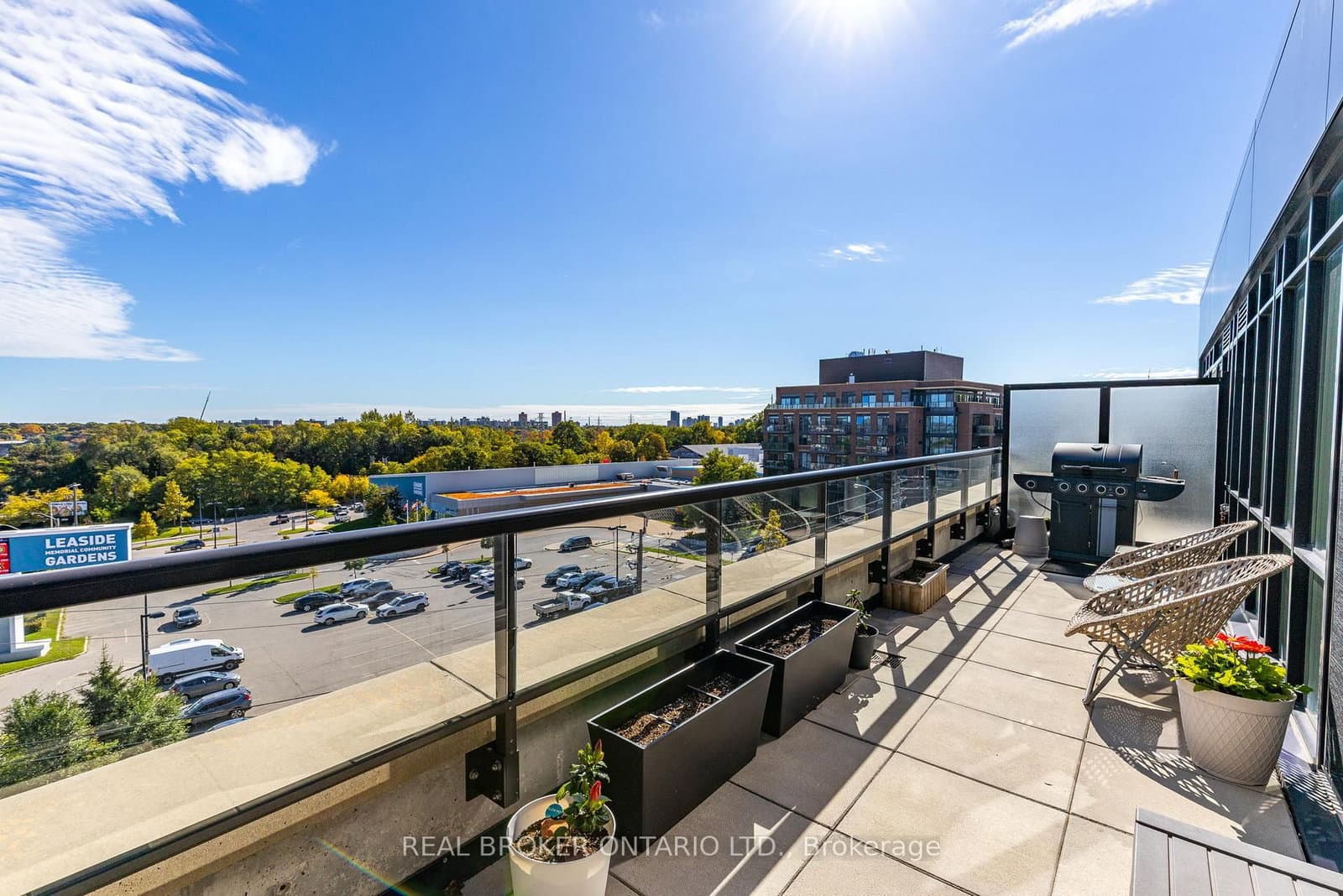 25 Malcolm Road, Unit 606 thumbnail 25