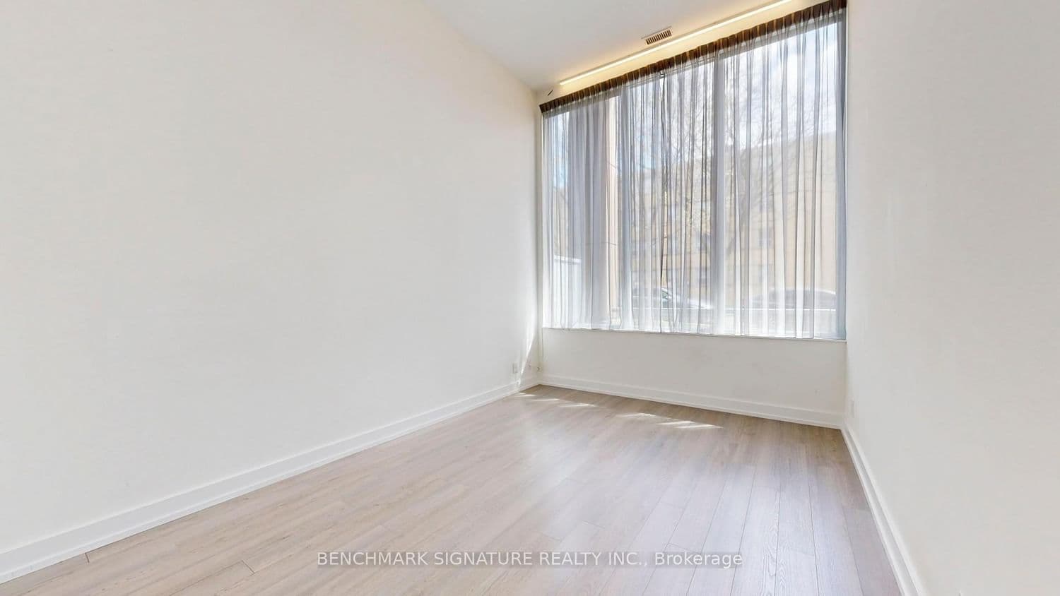 6 Parkwood Avenue, Unit Th106 thumbnail 23