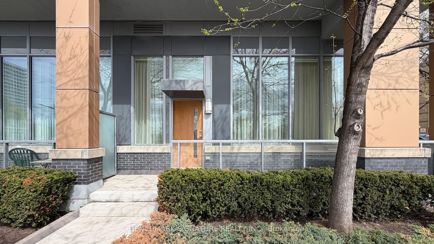 6 Parkwood Avenue, Unit Th106 thumbnail 7