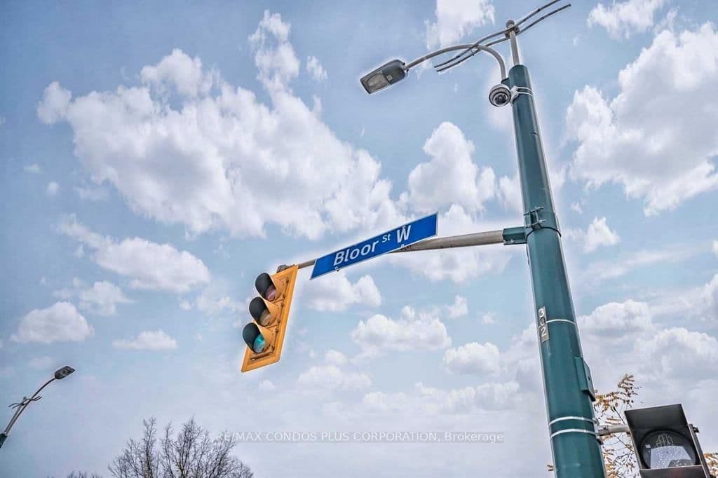720 Spadina Avenue, Unit 1011 thumbnail 29
