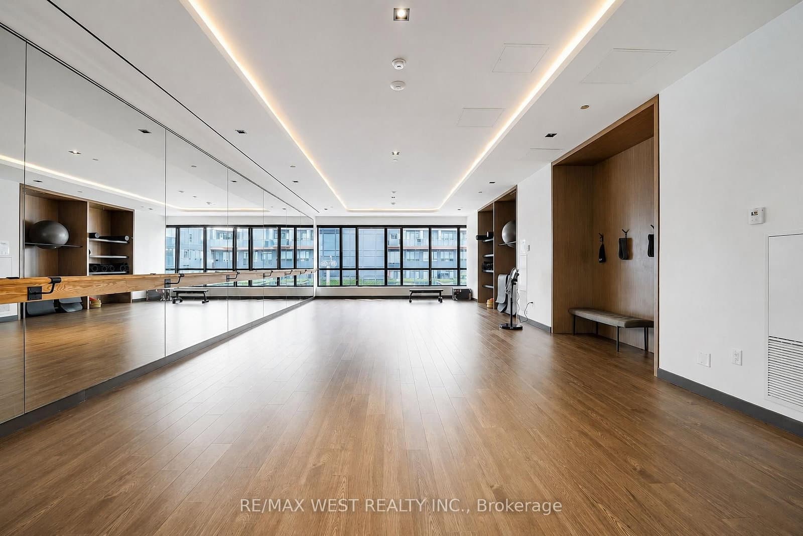 225 Sumach Street, Unit 1511 thumbnail 12
