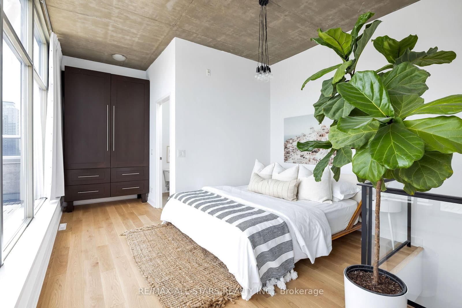 60 Bathurst Street, Unit Ph1011 thumbnail 21