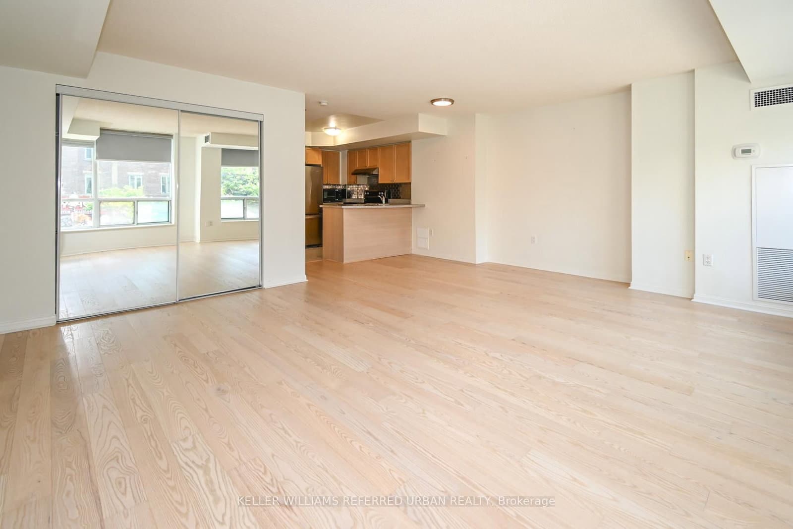 109 Front Street E, Unit 202 thumbnail 15