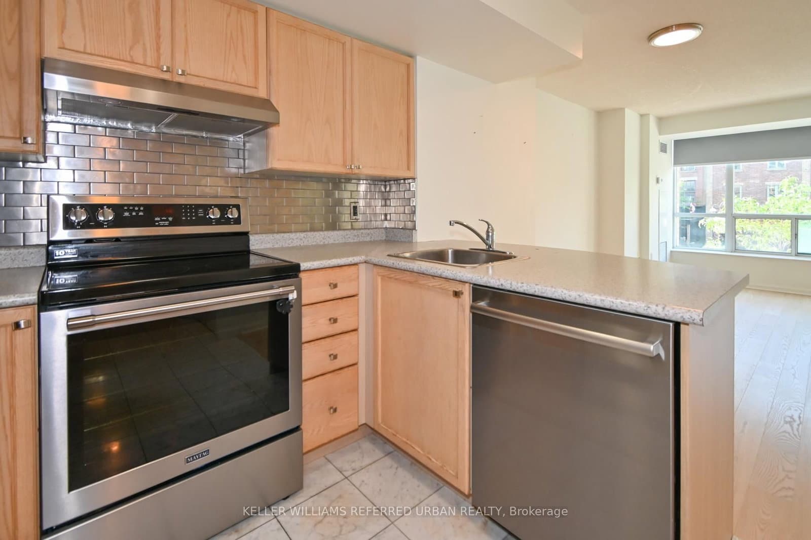 109 Front Street E, Unit 202 thumbnail 9