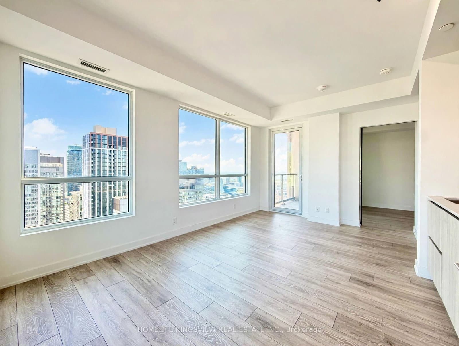108 Peter Street, Unit 4706 thumbnail 5