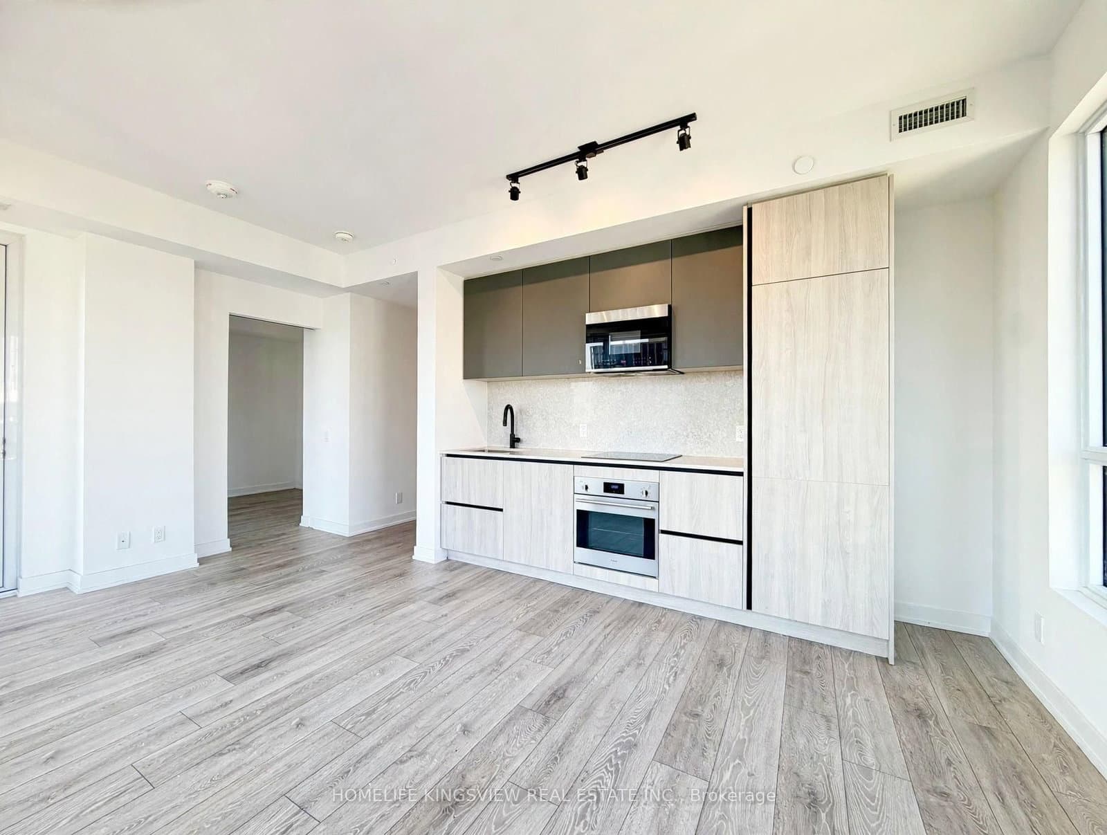 108 Peter Street, Unit 4706 thumbnail 6