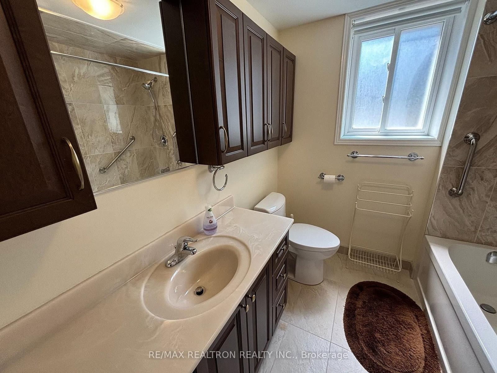 695 Glencairn Avenue, Unit Bsmt thumbnail 12