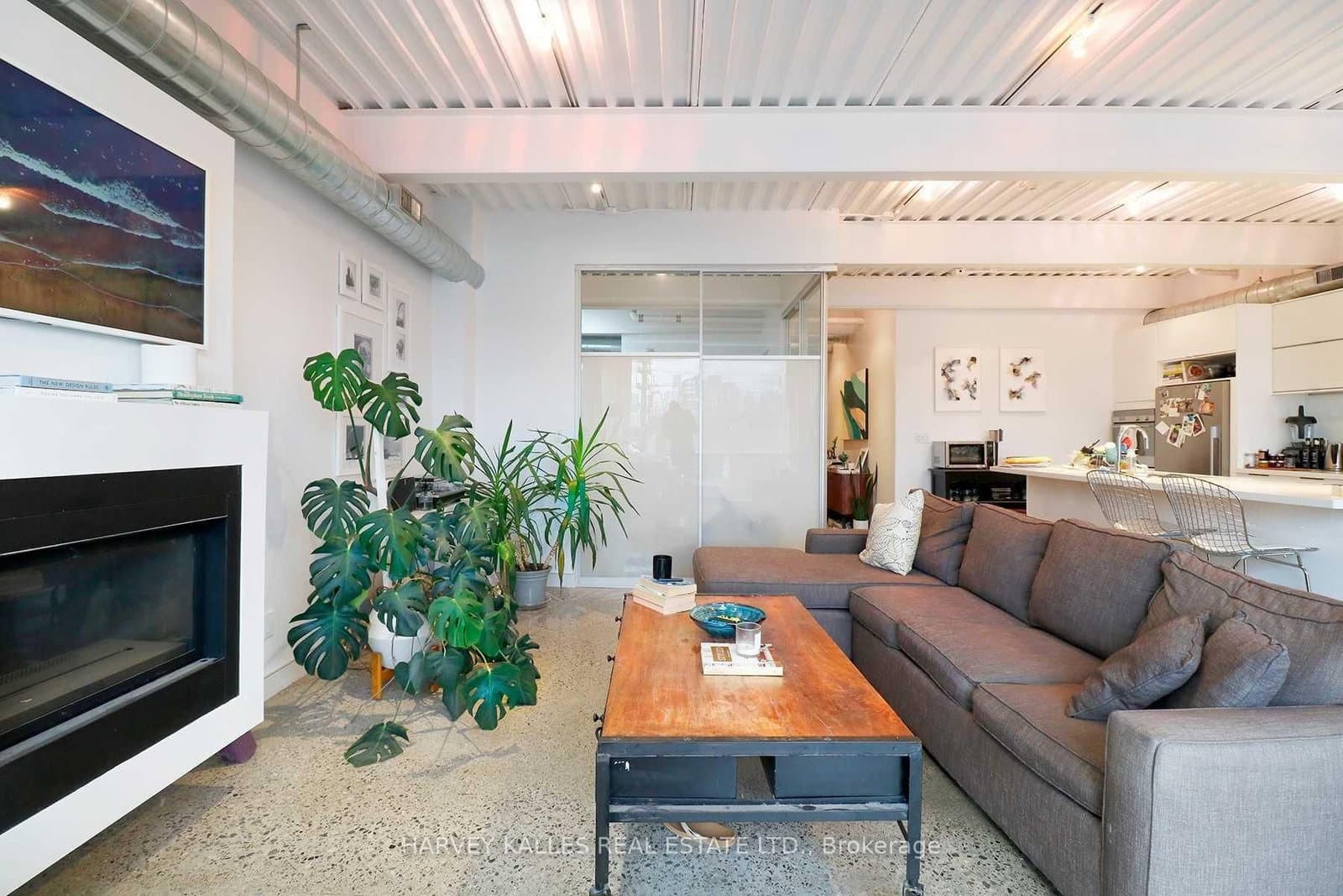 214 Bathurst Street, Unit PH3A thumbnail 4