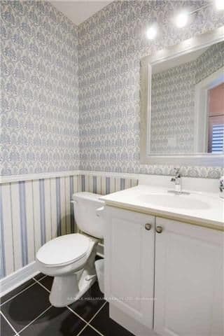 24 Glendora Avenue thumbnail 16