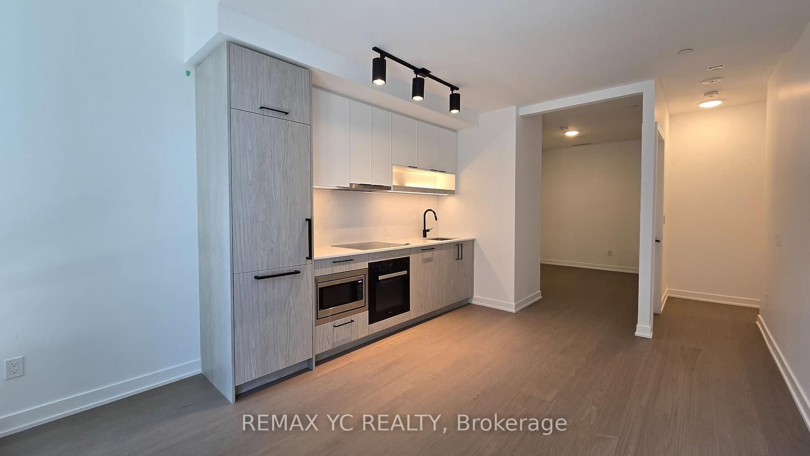 91 MONTCLAIR Avenue, Unit 831 thumbnail 3