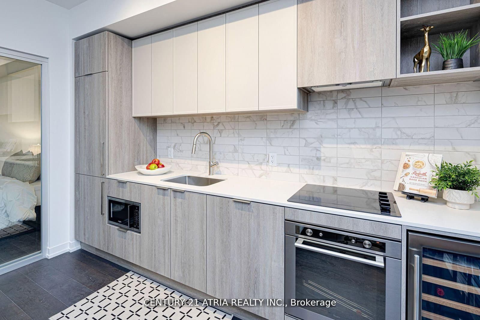 2020 Bathurst Street, Unit 1810 thumbnail 8